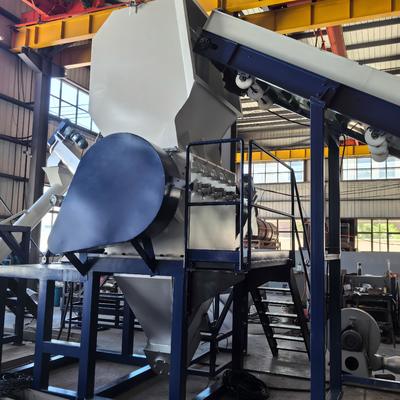 주문 Automatic HDPE Bottles Crusher Machine 90KW for Plastic Recycling 1000kg/hr online manufacture